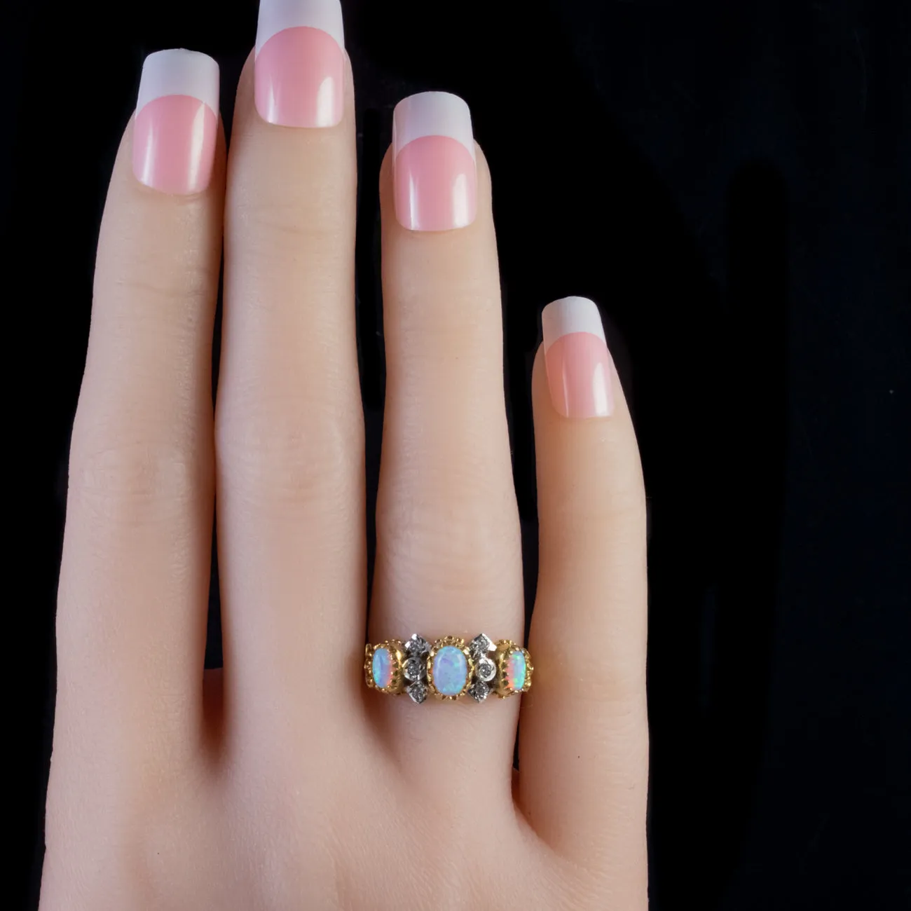 1.80Ct Opal Paste Ring 18Ct Gold Silver