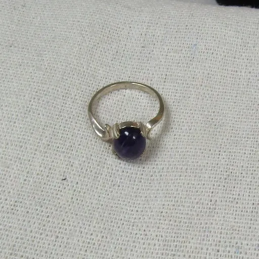 Amethyst Oval Cut Right Hand Ring Size 7