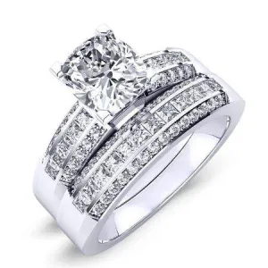 Crocus Diamond Matching Band for Cushion Center  (Band Only. Engagement Ring Not Included)