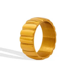 Golden Screw Stripe Ring - Stylish Titanium Steel Jewelry