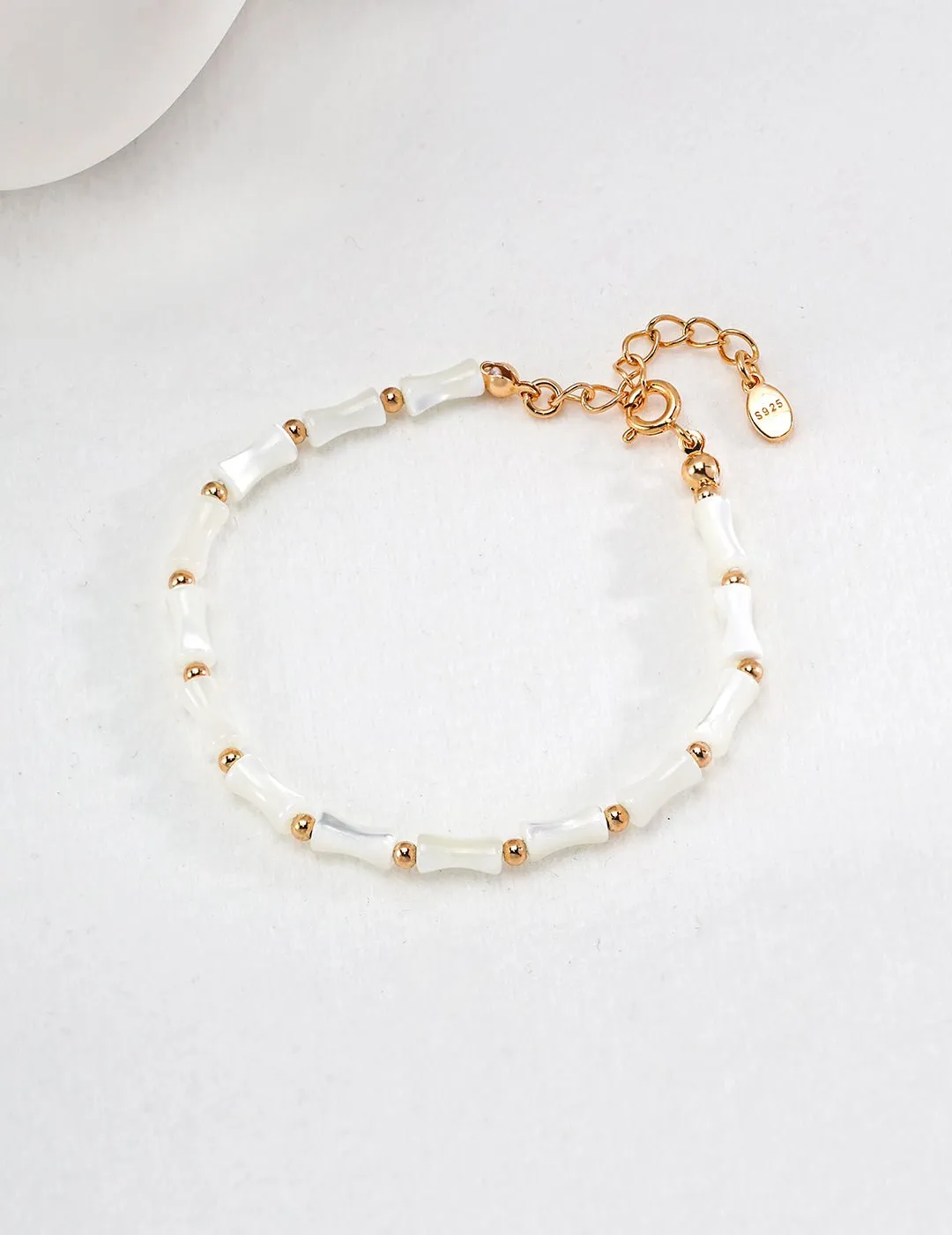 Horseshoe Mother-of-Pearl Mini Gold Bead Bracelet