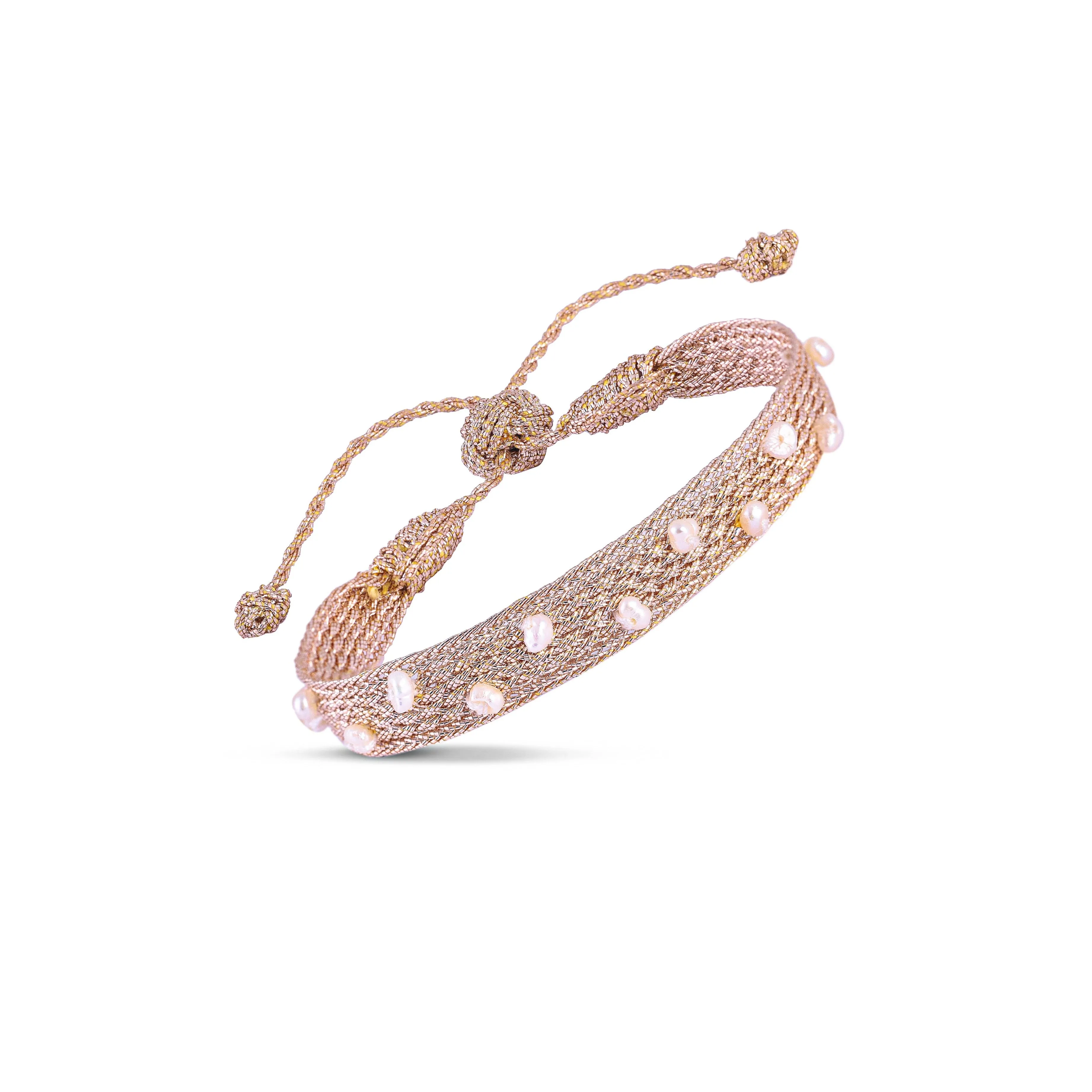 Izy bracelet with freshwater pearls