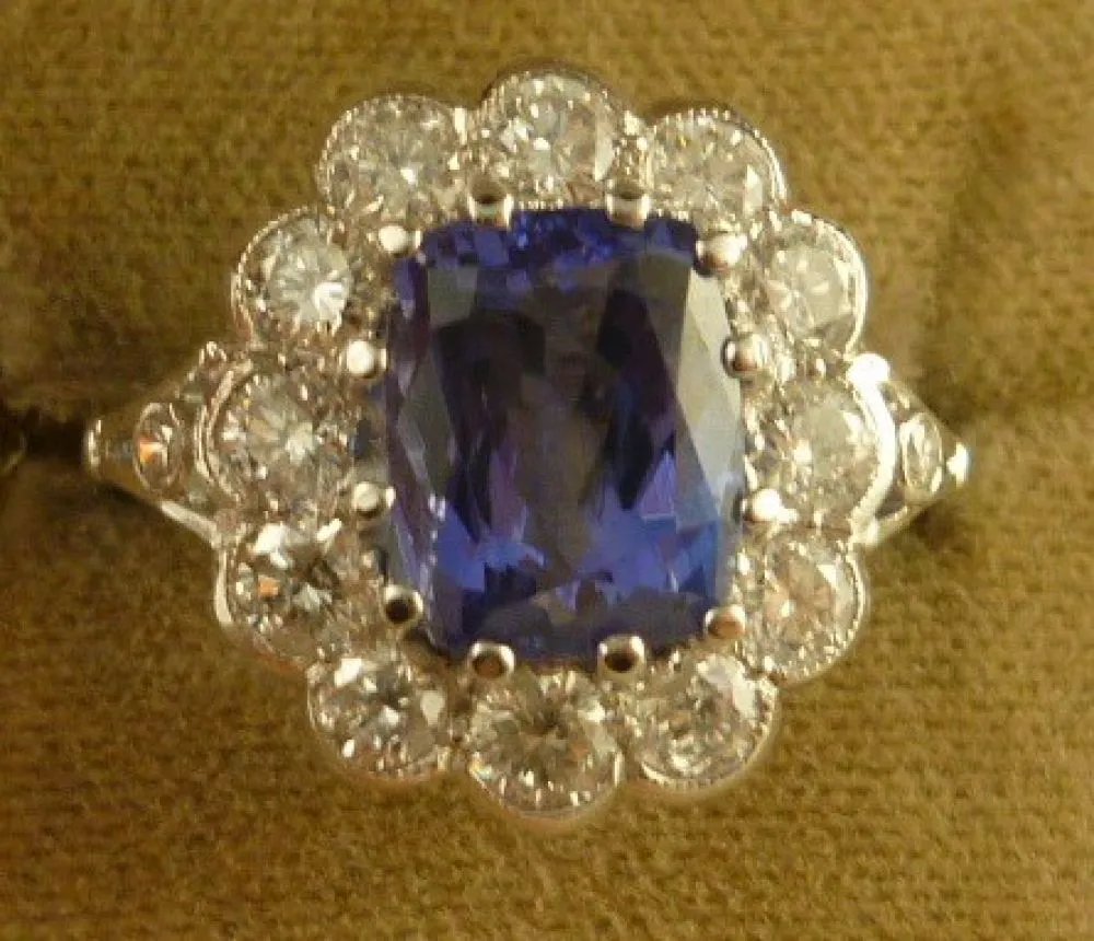 Spectacular 4Ct Tanzanite & 1.20Ct Old Cut Diamond Cluster 18Ct