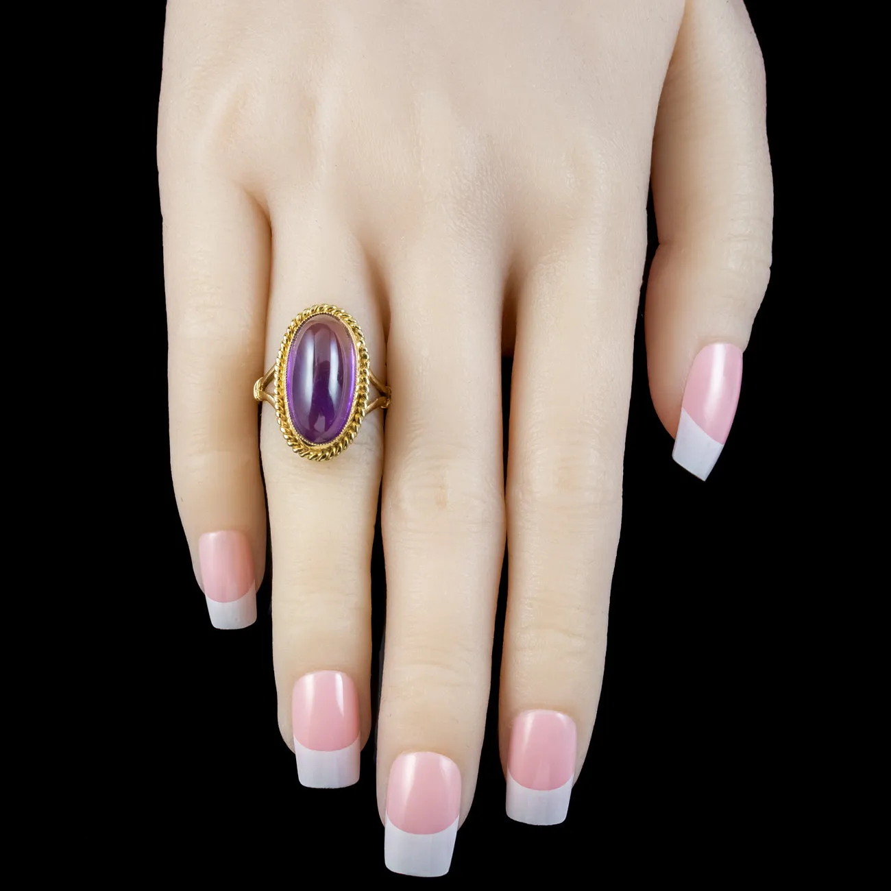 Vintage Amethyst Cocktail Ring 8ct Cabochon Dated 1974